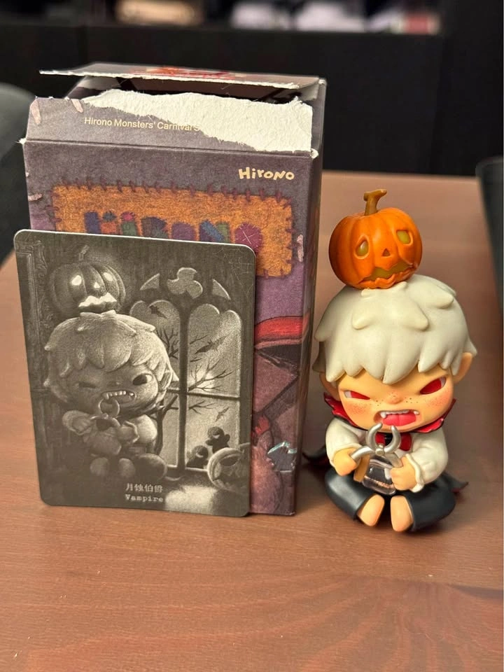 Hirono Monsters’ Carnival - Vampire