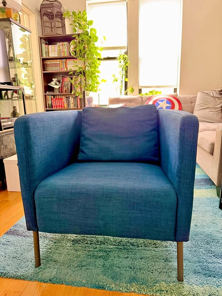 IKEA Ekero chair - good condition, discontinued color
