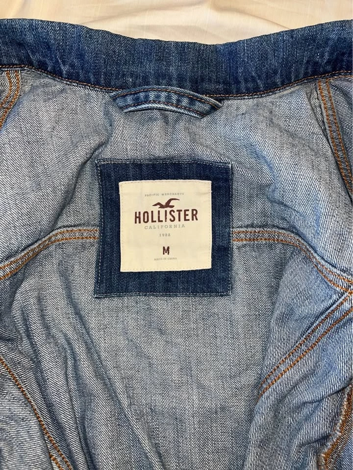 Hollister men jacket size medium - photo 3