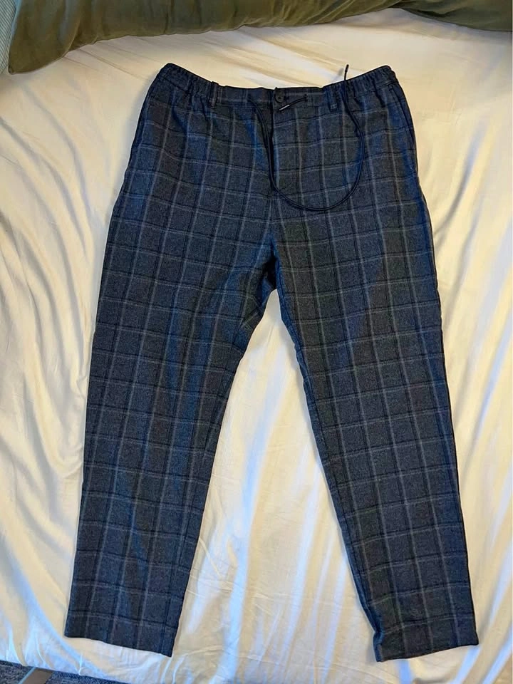 Zara men, grey pants size 34