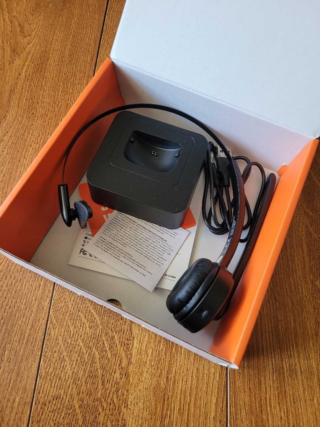 Bluetooth Headset (New)