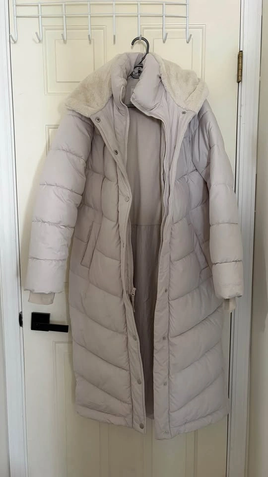 Hollister white puffer parka winter jacket (Small) - photo 3
