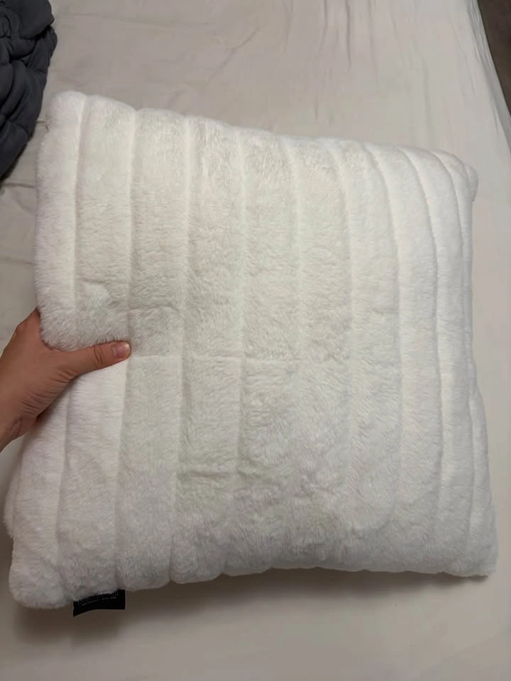 Rachel Zoe fluffy white cushion pillows - set of 2 - photo 3