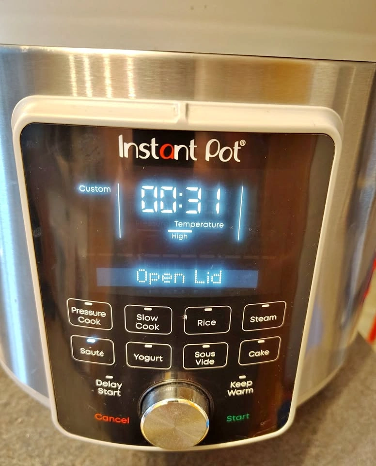 Instant Pot Duo Plus 8qt with whisper quiet steam release