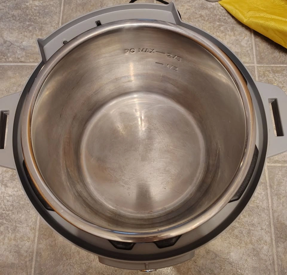 Instant Pot Duo Plus 8qt with whisper quiet steam release - photo 3