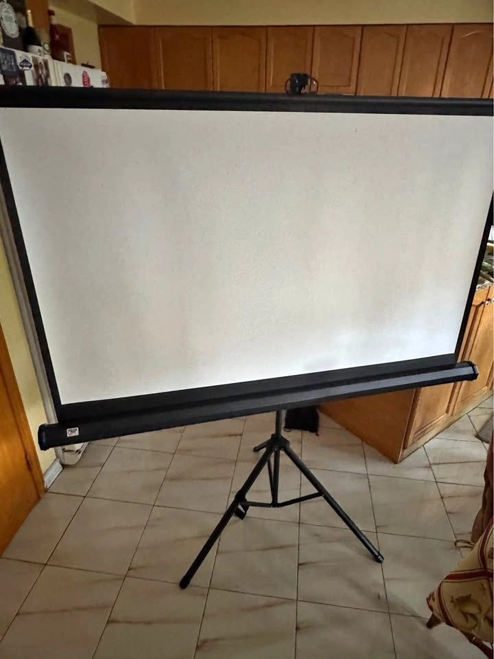 60-inch rollup portable projector screen