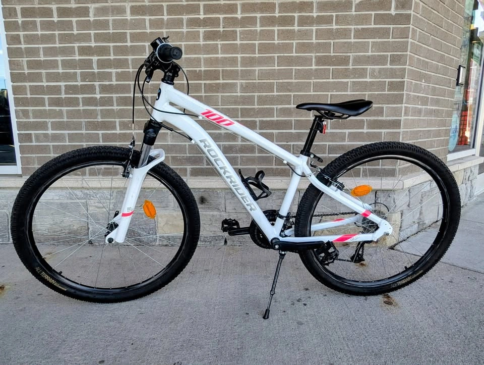 Decathlon ROCKRIDER ST100 27.5-inch mountain bike - white, size