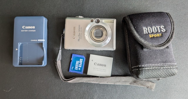 Canon PowerShot SD600 pocket Digital Camera 3x zoom WORKS GREAT