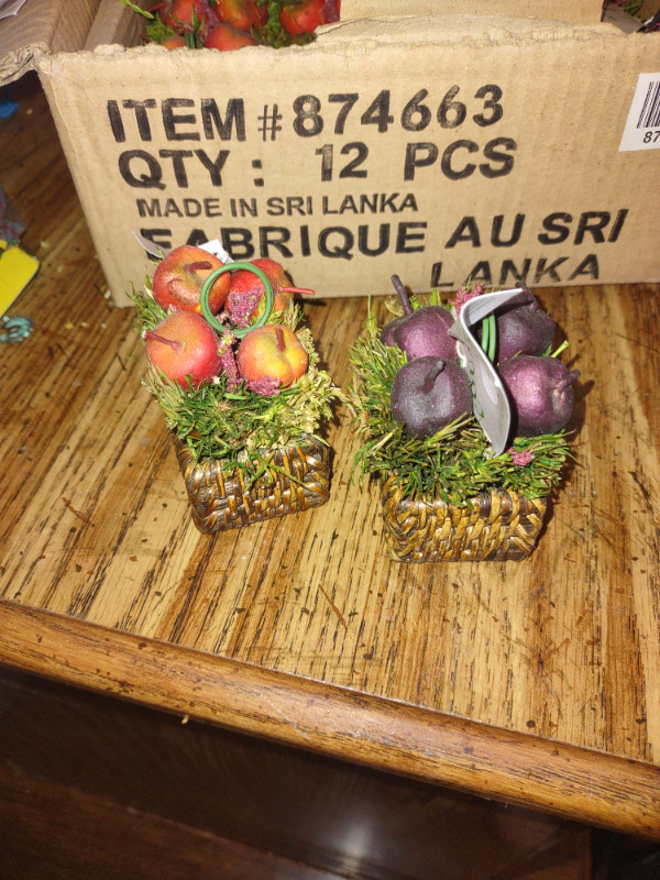Decritive mini fruit baskets for sale - photo 2