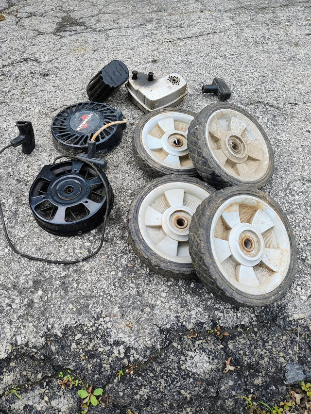 Everyday iItems for sale Everything must go image indicator(4)