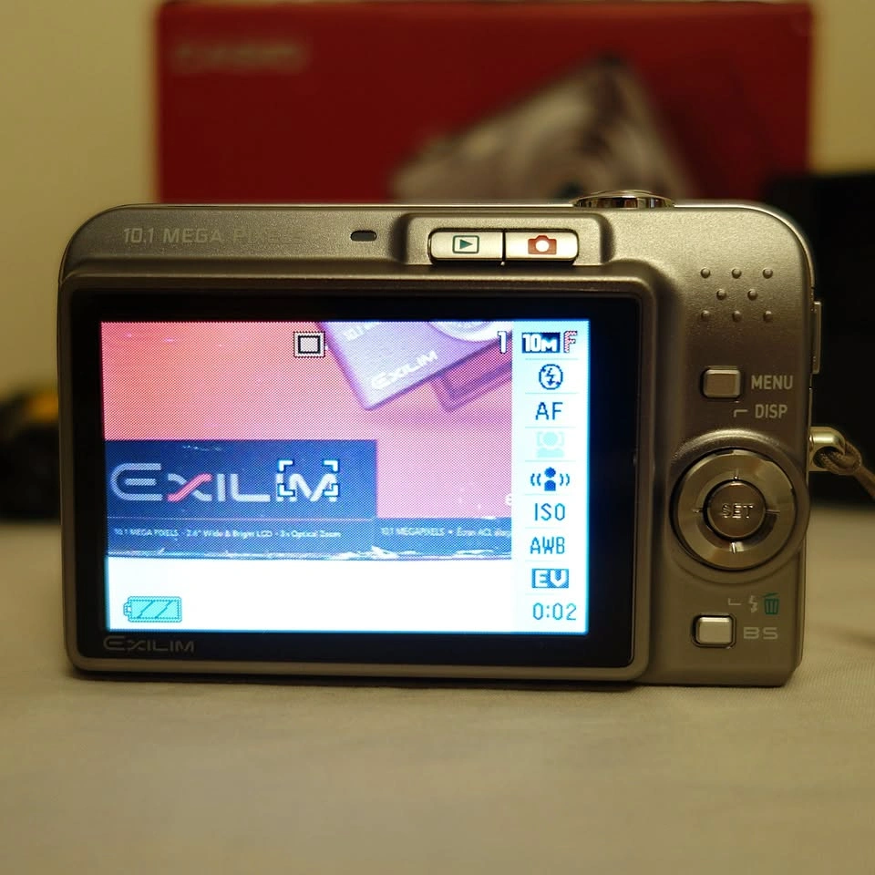 Like New Slim Casio Exilim EX-Z1080 10.1MP Digital Camera - photo 4