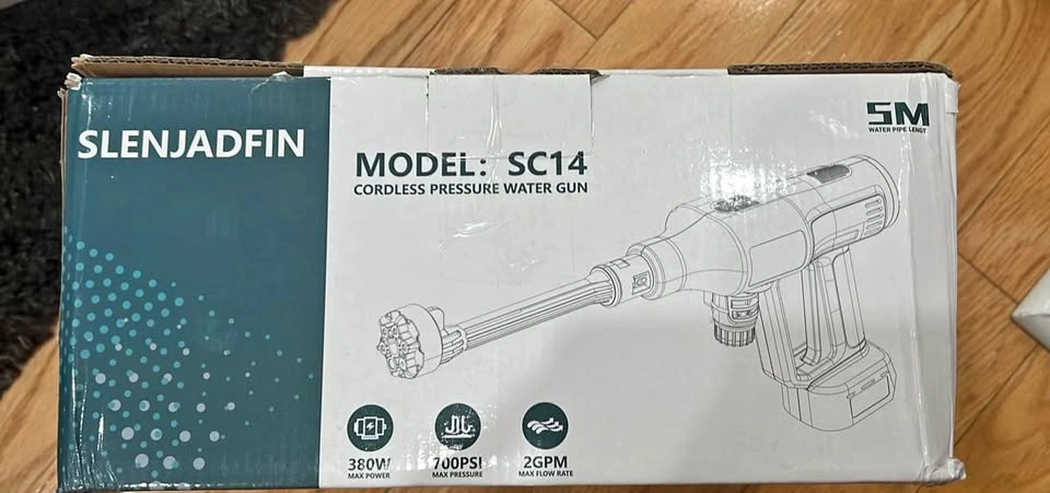 Cordless pressure washer gun