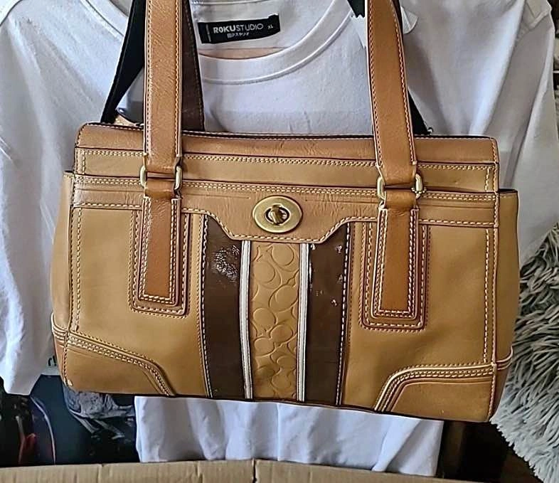 Coach Vintage Embossed Leather Hampton Striped Shoulder Bag