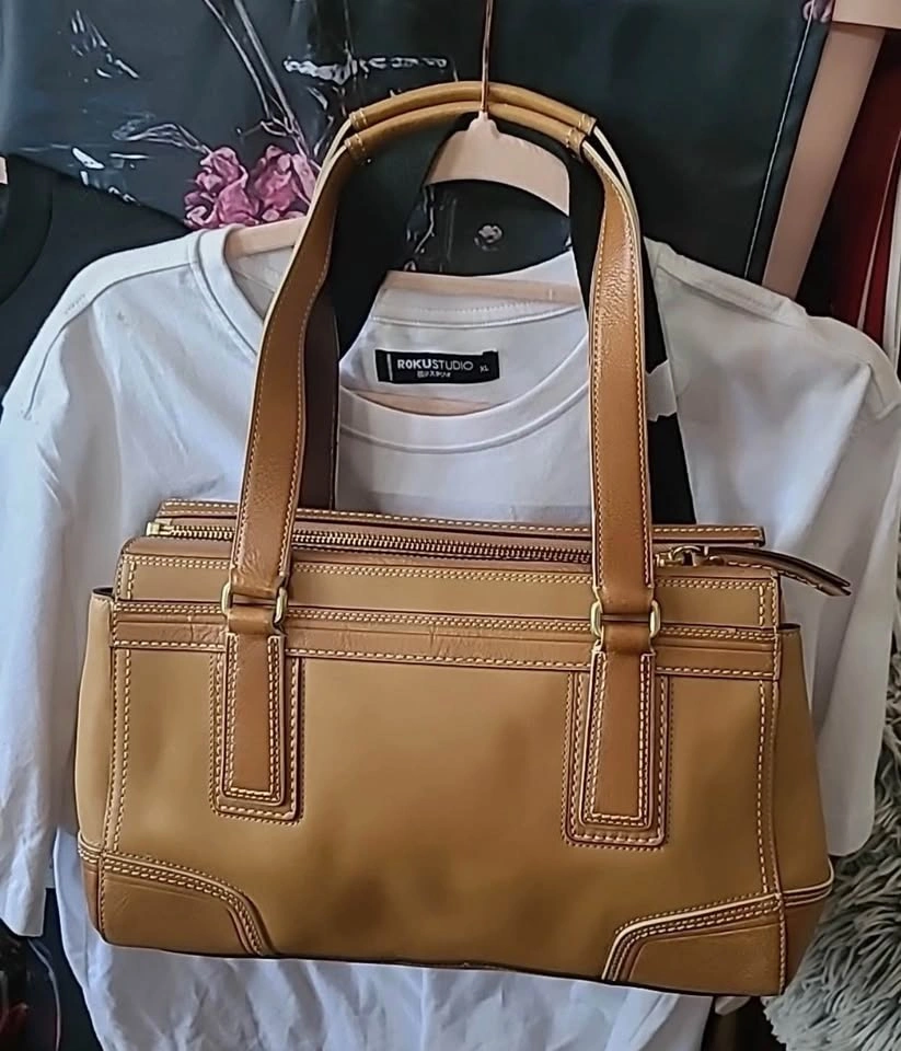 Coach Vintage Embossed Leather Hampton Striped Shoulder Bag - photo 2