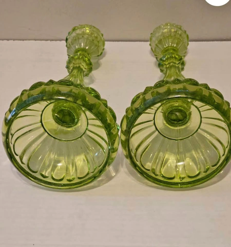 Vintage Van Verre Pair of Lime Green Glass Candlesticks - photo 5