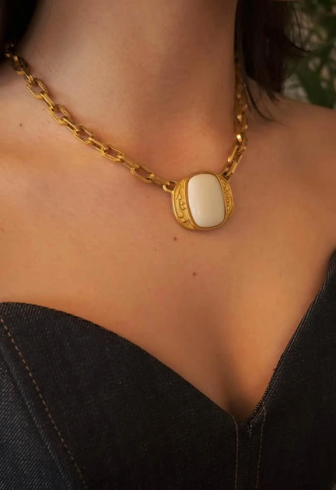 YSL YVES SAINT LAURENT NECKLACE VINTAGE CHAIN WHITE GRIPOIX - photo 2