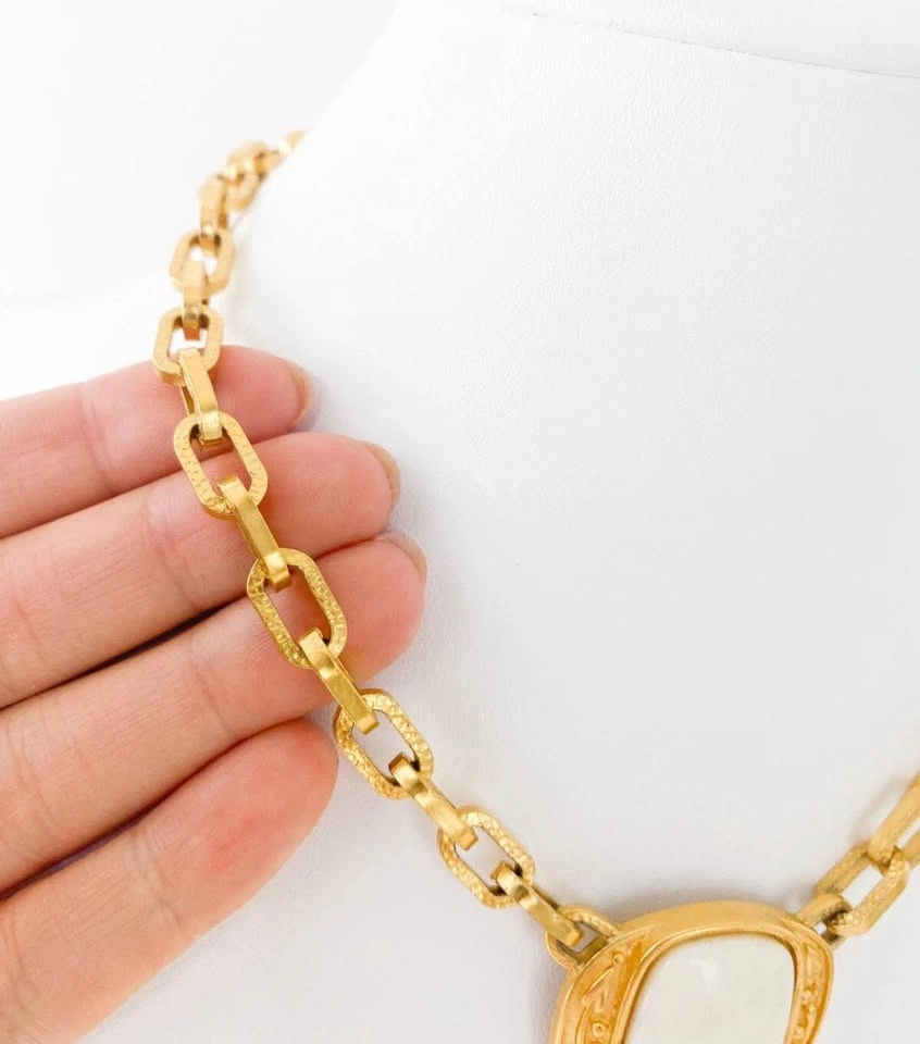 YSL YVES SAINT LAURENT NECKLACE VINTAGE CHAIN WHITE GRIPOIX - photo 4