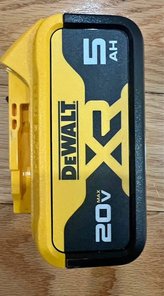 DEWALT Battery 20V MAX(5AH)