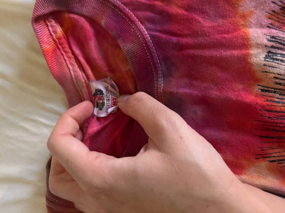 Vintage tie-dye graphic t shirt - photo 3