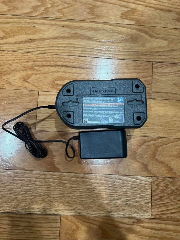 Ryobi charger - photo 2