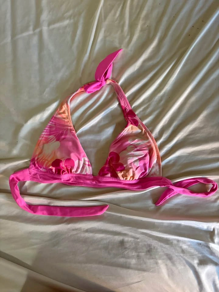 Reversible y2k bikini top!