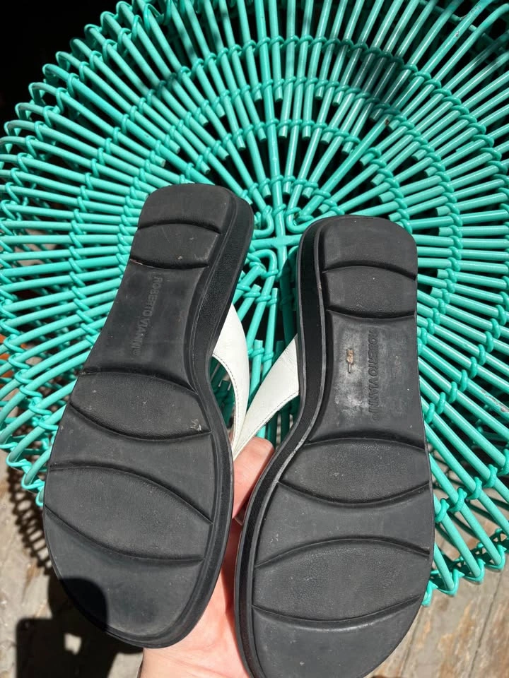 Y2K vintage sandals/flip flops - photo 3