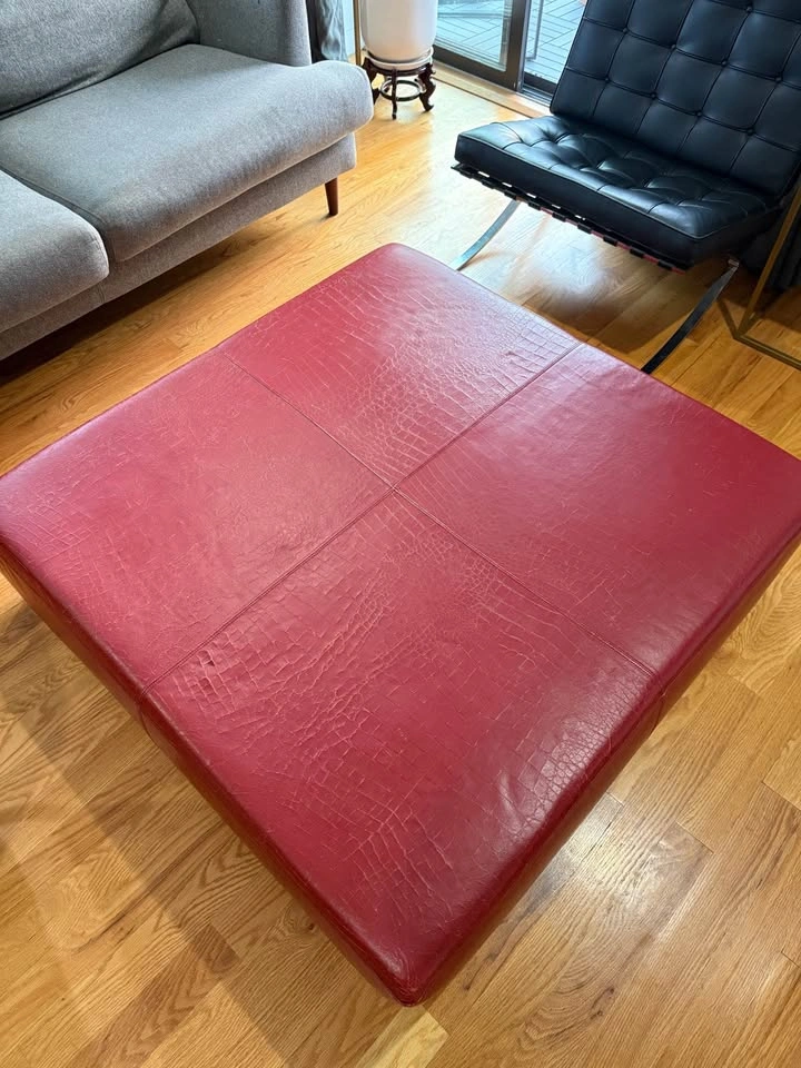 Fendi Red Leather Ottoman - photo 5
