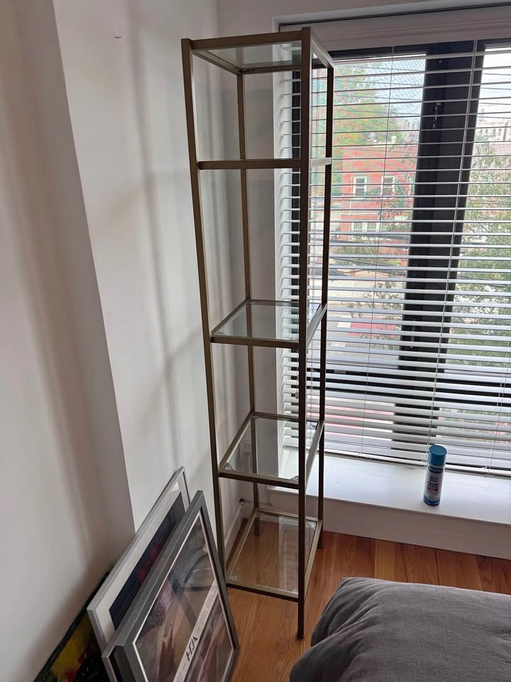 Gold shelf