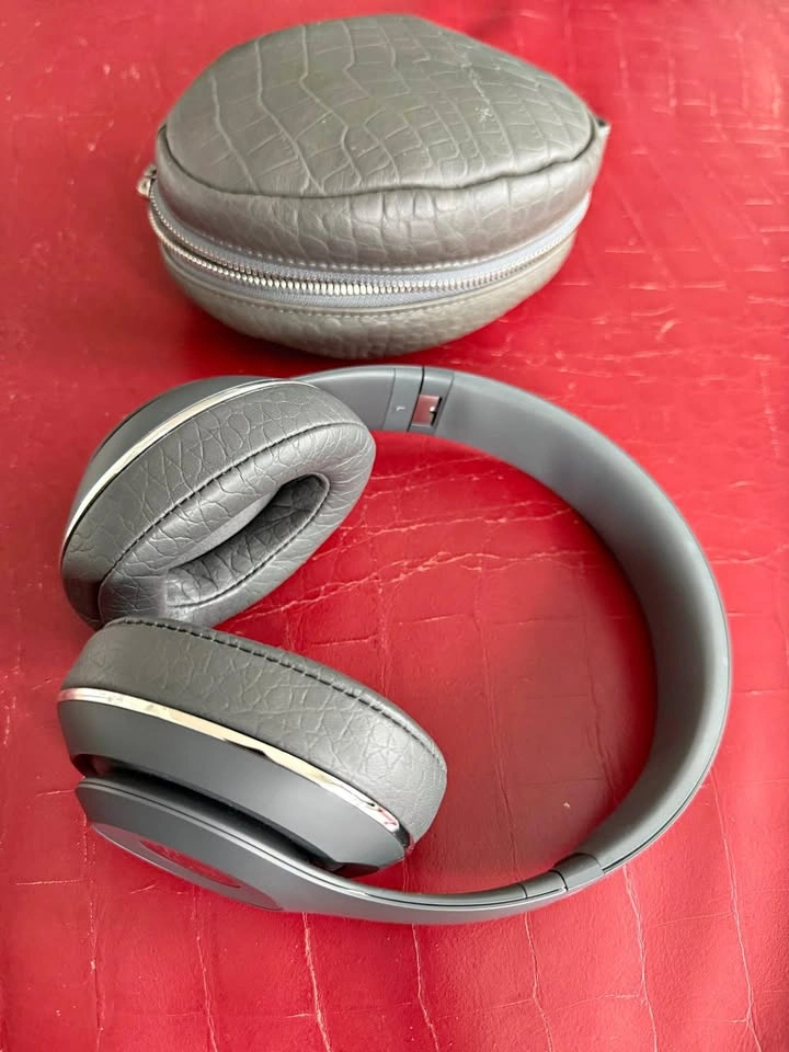 Beats by Dre Wireless Headphone x Alexander Wang