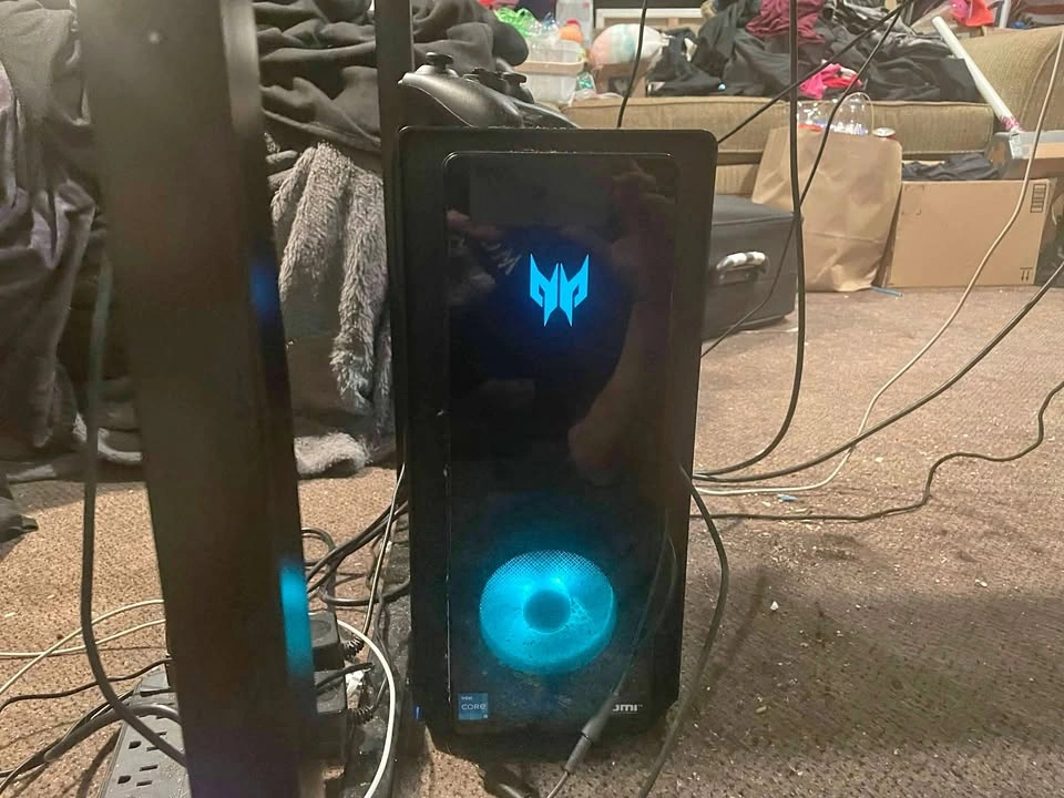 COMPLETE READY-TO-STREAM GAMING PC BUNDLE