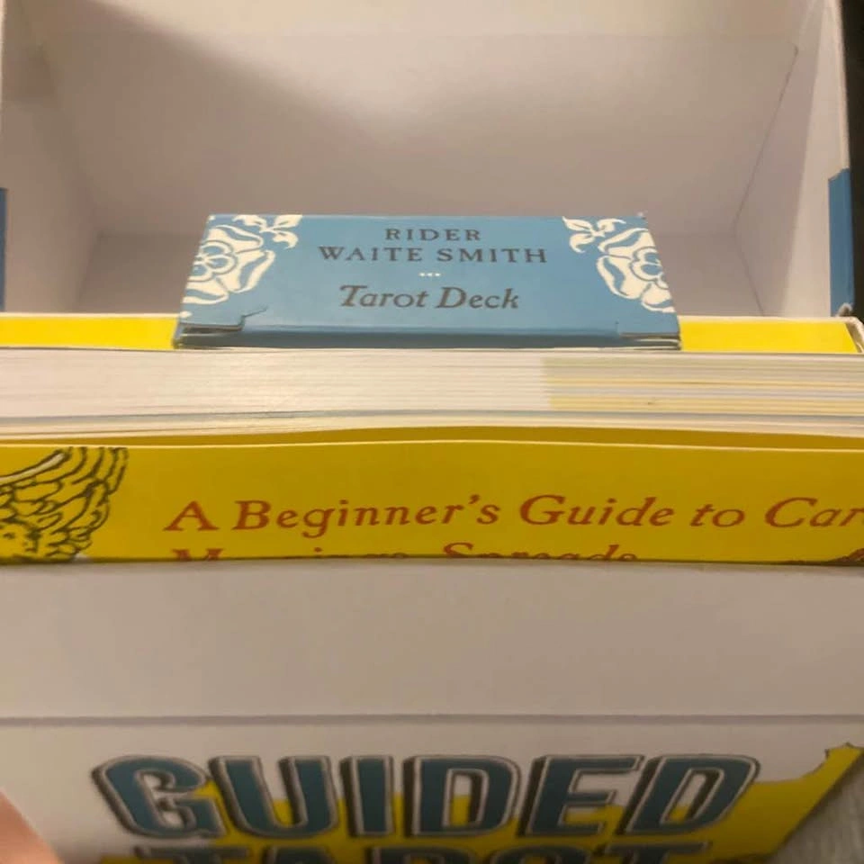 Guided Tarot Box Set by Stefanie Caponi with Rider Waite Smith T - photo 2
