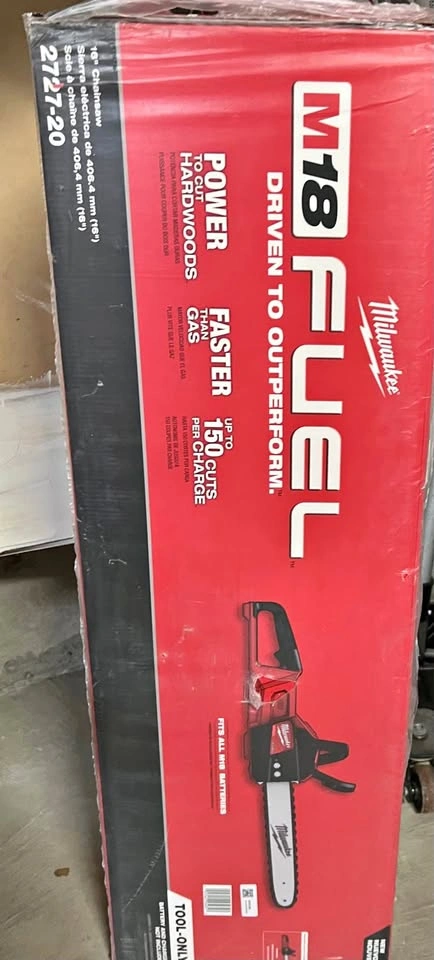 MILWAUKEE M18 Fuel 16" Chain Saw - Tool Only