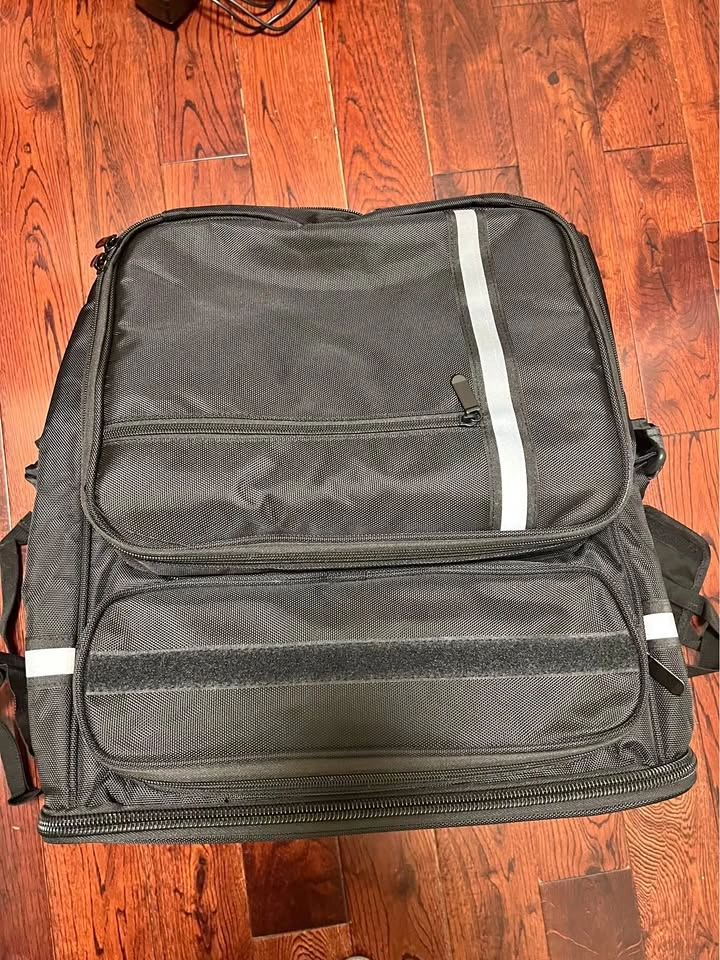 Food delivery backpack
