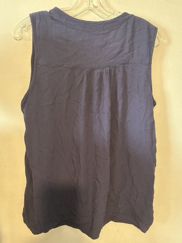 Gap Women’s Cotton Woven Tank Blouse Sleeveless V-Neck Embroider - photo 2