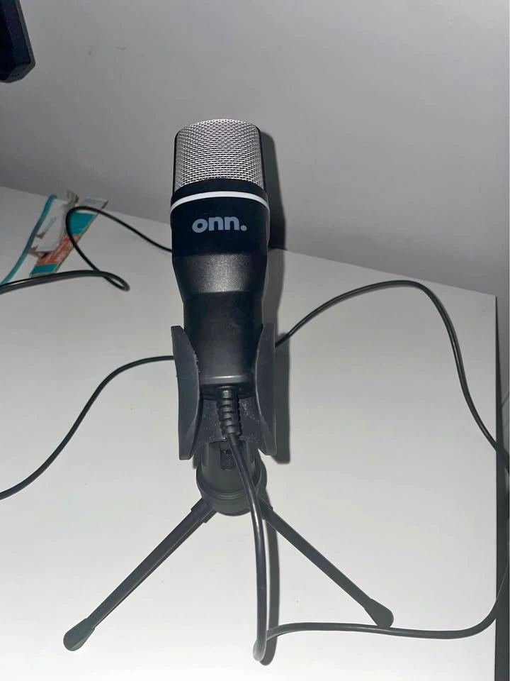Onn. Wired microphone with stand