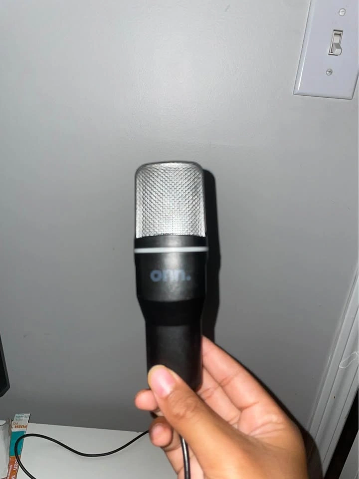 Onn. Wired microphone with stand - photo 2