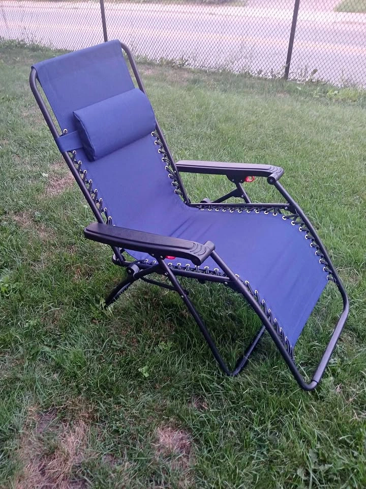 Gravity chair with attaching cup holder