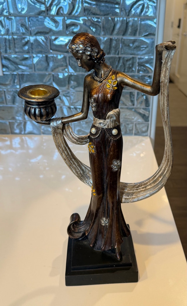 Vintage Style Elegant Lady Figurine Candle Holder - photo 3