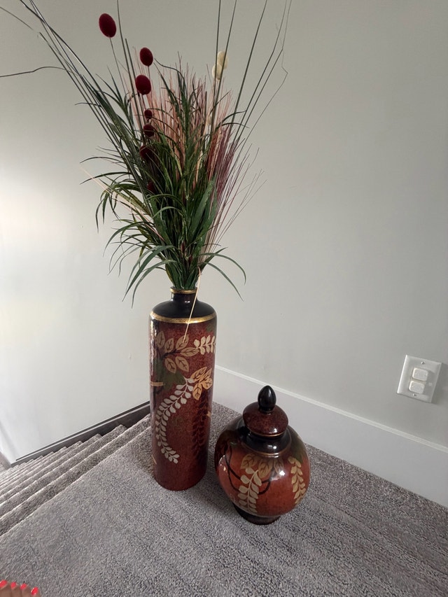 Matching rust and brown vase set - photo 2