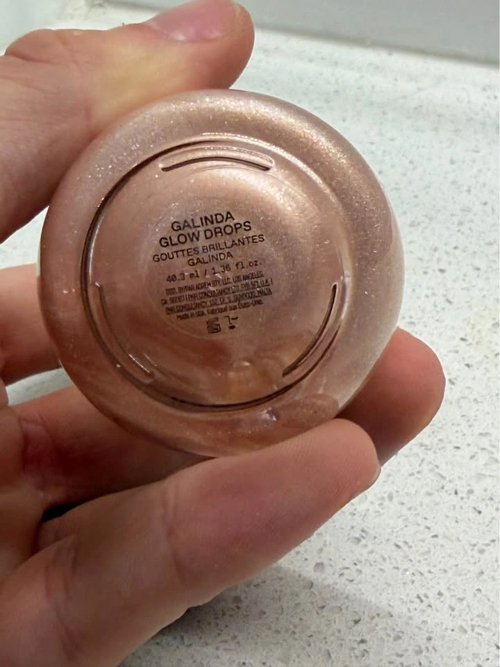 r.e.m. beauty Wicked Galinda Glow Drops Ariana Grande - photo 4