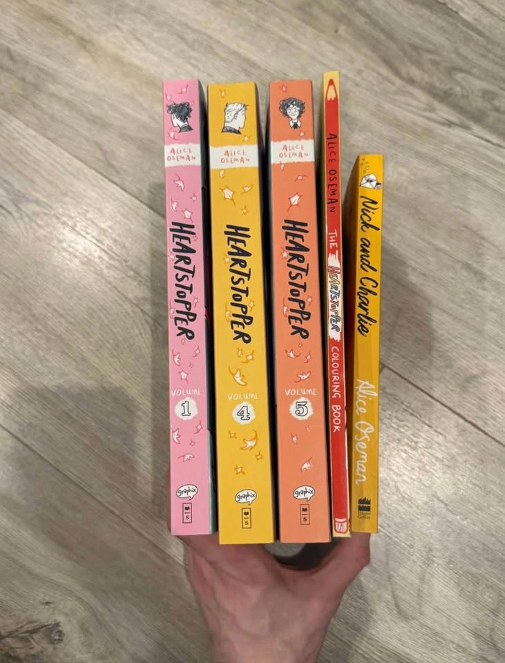 Alice Oseman Heartstopper Book Bundle - photo 2