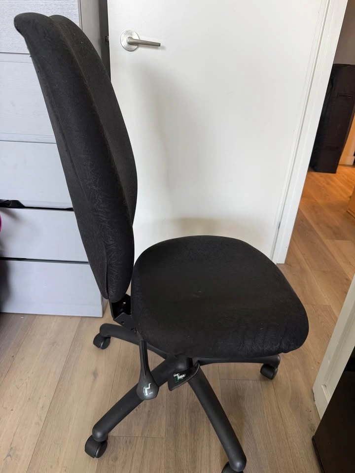 Black Fabric Office Task Chair - photo 2