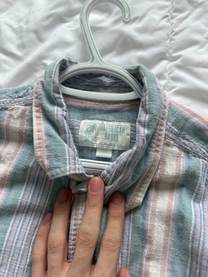 American Eagle Short Sleeve Striped Button Down Shirt large - photo 3