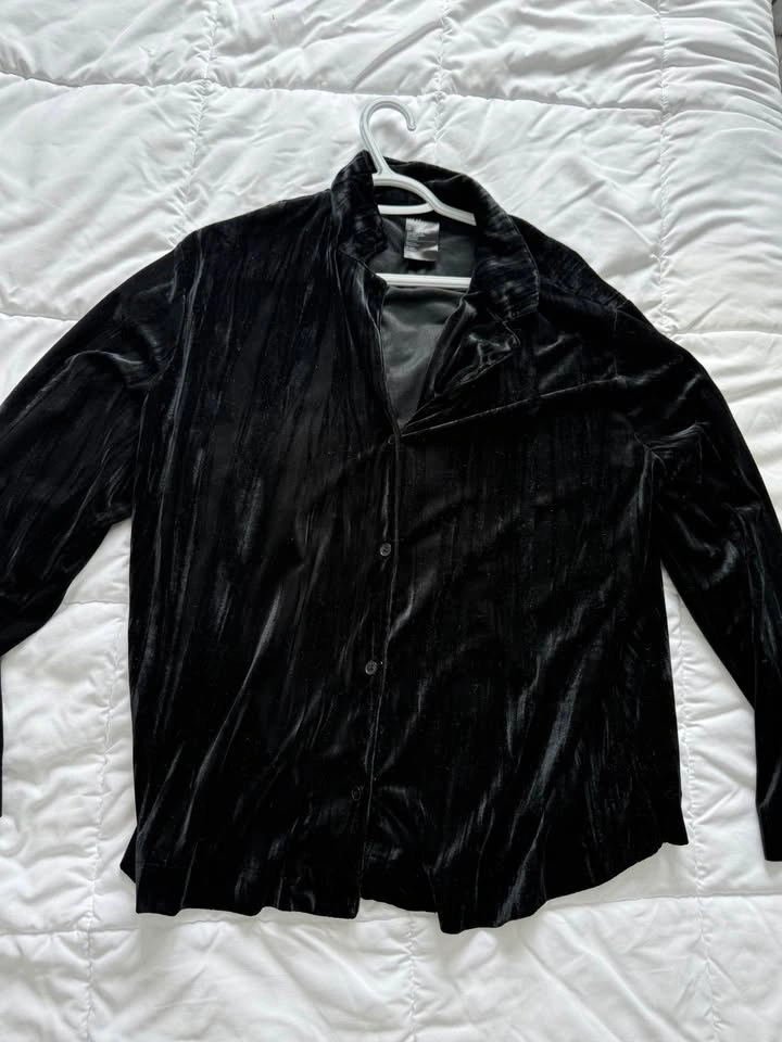 H&M Black Velvet Button Down Shirt XL - photo 2