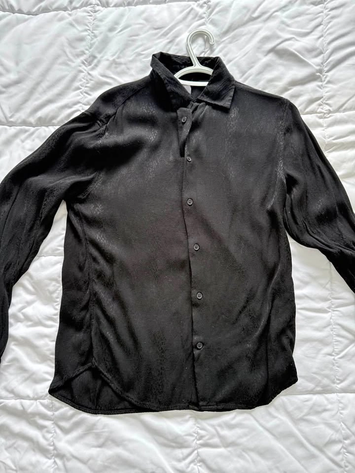 H&M Regular Fit Black Button-Down Shirt