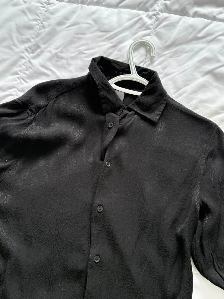 H&M Regular Fit Black Button-Down Shirt - photo 2