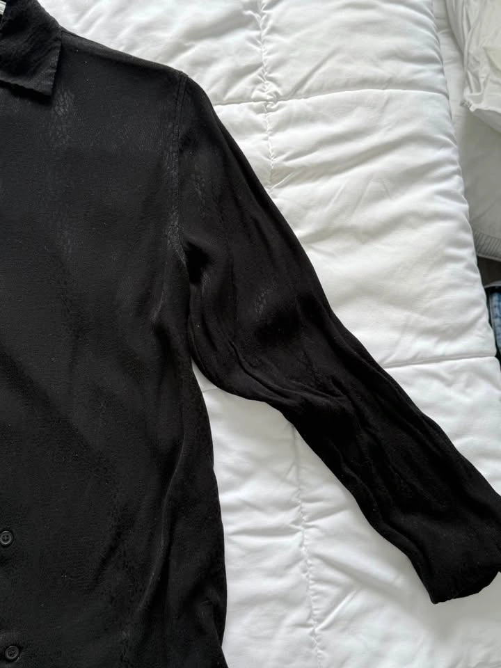 H&M Regular Fit Black Button-Down Shirt - photo 3