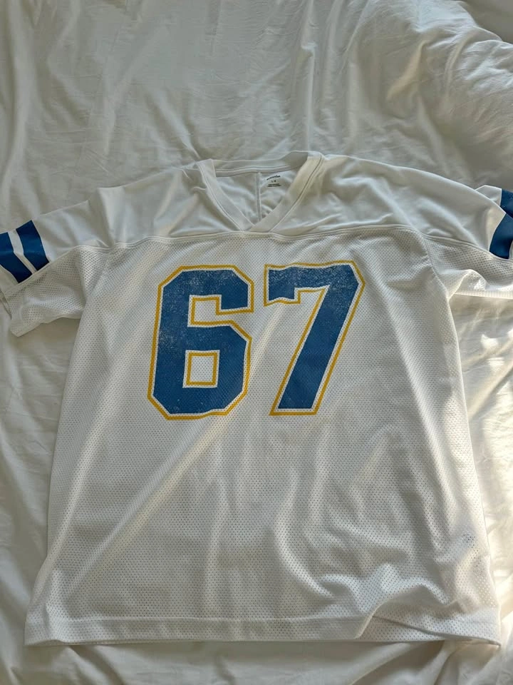 Urban Outfitters White Jersey Size L-G
