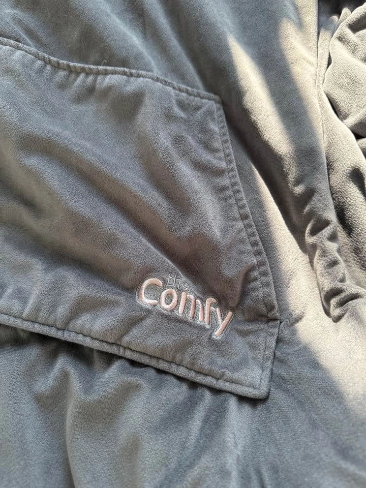 The Comfy Sherpa Lined Hooded Blanket medium - photo 2