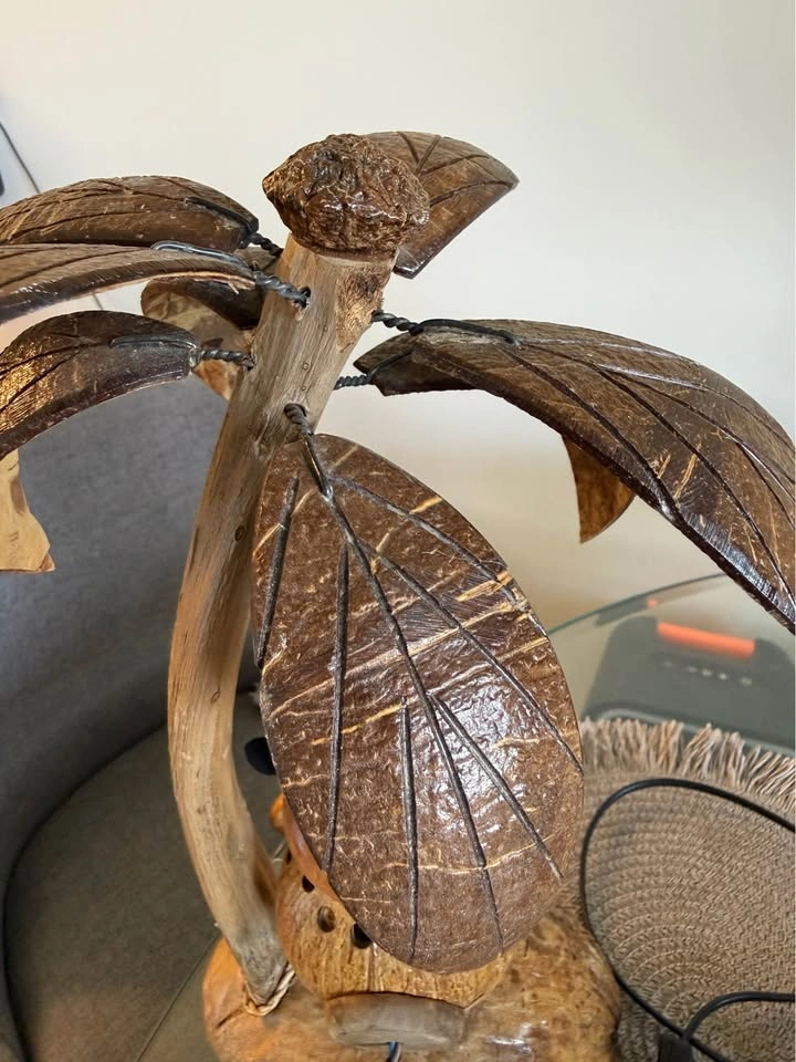 Handcrafted Coconut Shell Monkey Palm Tree Lamp - photo 2